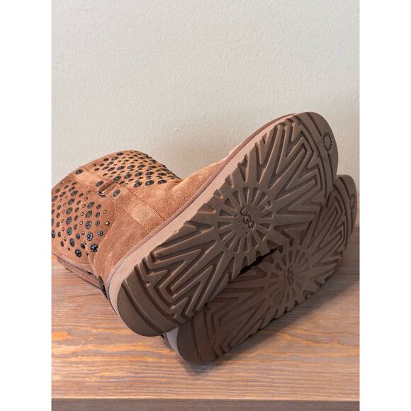 Ugg Studded Metal Sheepskin Mid Calf Eliott Boots Suede Brown Women's Size 9 - Picture 7 of 9